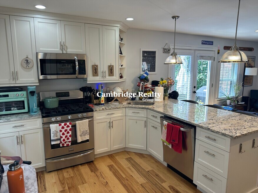 35 Porter St unit 1A, Cambridge, MA 02141 - photo 1