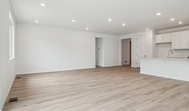 45916 Gentry Ave, Bennett, CO 80102 - photo 7