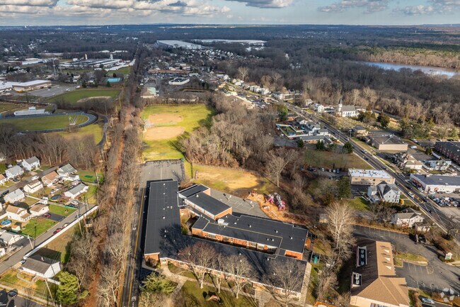 E. Raymond Appleby Elementary School's Academics have a B- rating on NICHE.