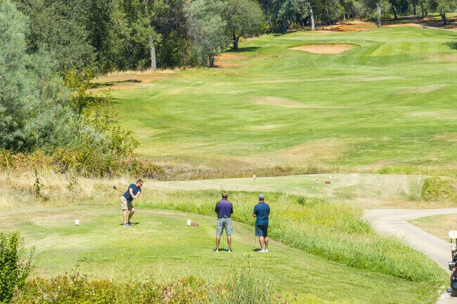 Tierra Oaks Golf Club is a public course.
