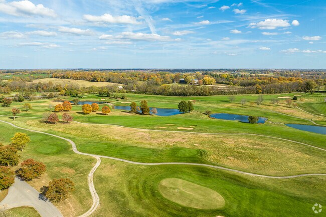 University Club of Kentucky is located just within Yarnallton.