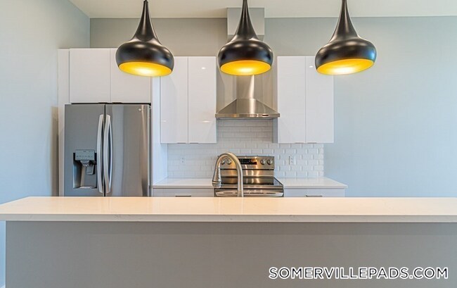 Cross Street East unit 311, Somerville, MA 02145 - photo 2