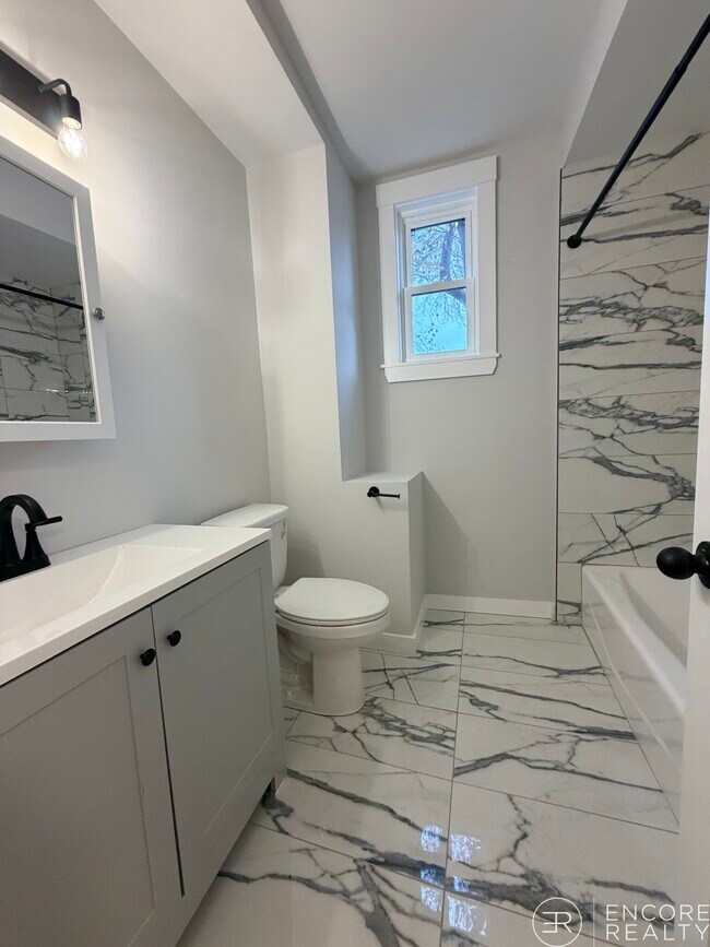 349 Sumner St unit 118 Marginal St, Boston, MA 02128 - photo 7