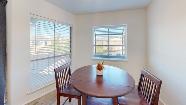 18800 Egret Bay Blvd unit 808, Houston, TX 77058 - photo 2