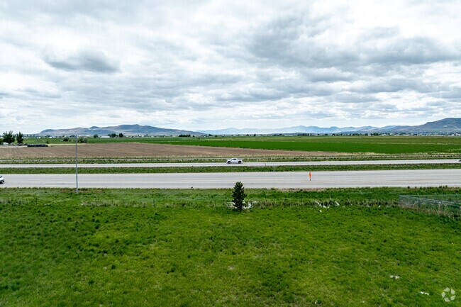 Both Interstates 15 and 84 are easily accessible in Tremonton.