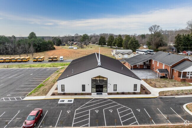 Trinity Baptist Academy has received a diversity grade of C from Niche.