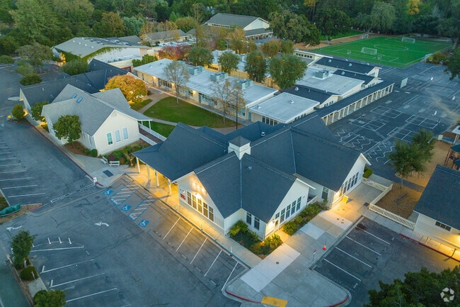Woodside Elementary School is in Woodside California.