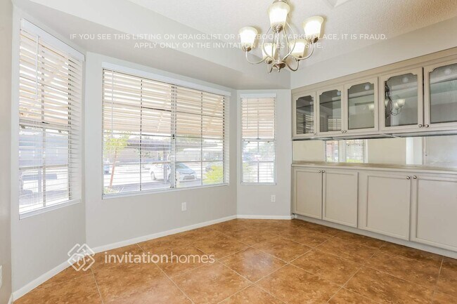 1055 N Recker Rd, Mesa, AZ 85205 - photo 4