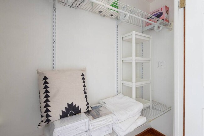209 W 20th St unit ID1013659P, New York, NY 10011 - photo 7