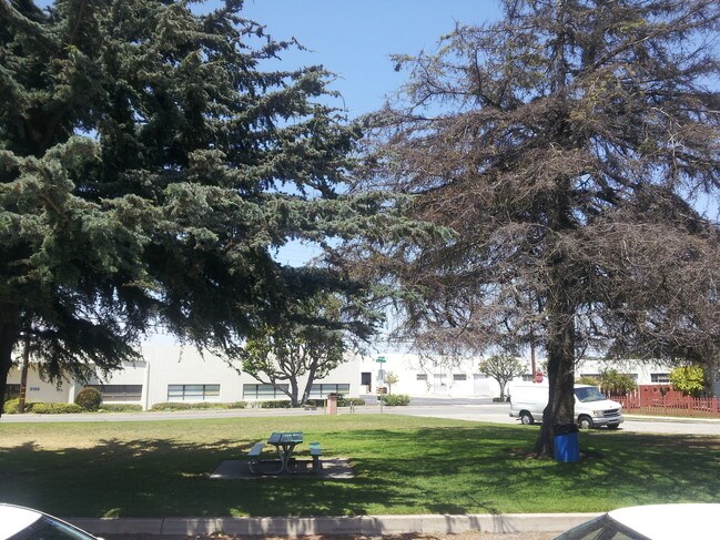 641 Border Ave unit 4, Torrance, CA 90501 - photo 3