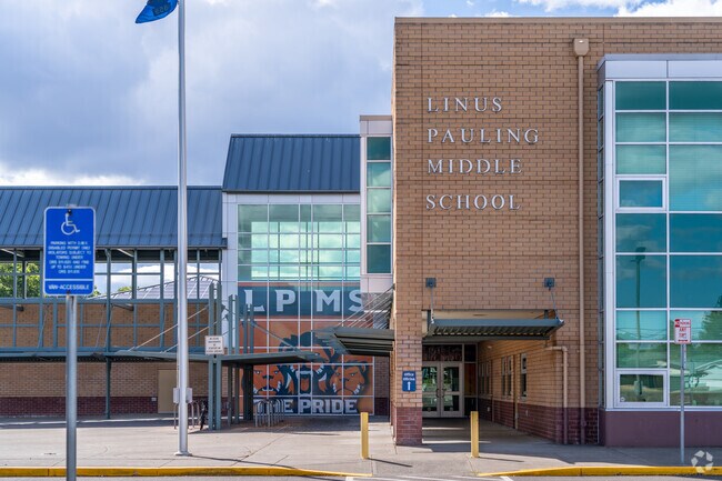 Linus Pauling Middle School serves grades 6-8 in Corvallis, Oregon.