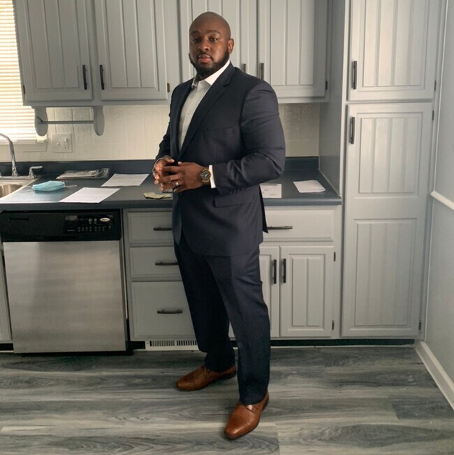 Agent Photo