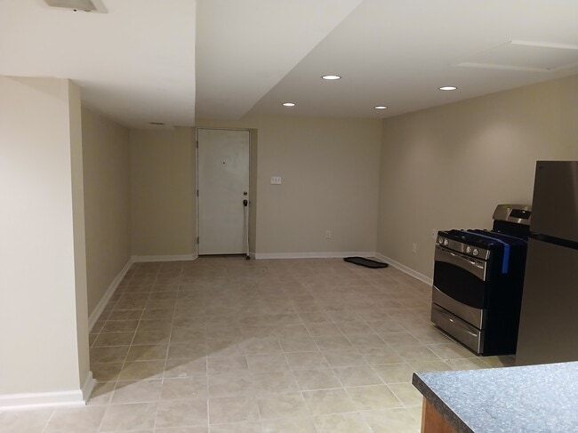 7001 Chain Fern Ct, Clinton, MD 20735 - photo 3