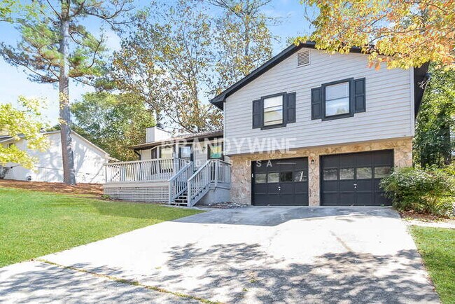 3798 Burnt Leaf Ln SW, Snellville, GA 30039 - photo 2