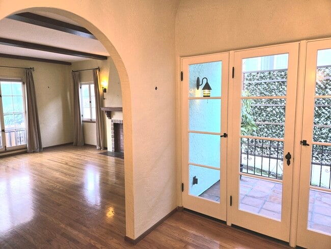 1922 N Hoover St, Los Angeles, CA 90027 - photo 5