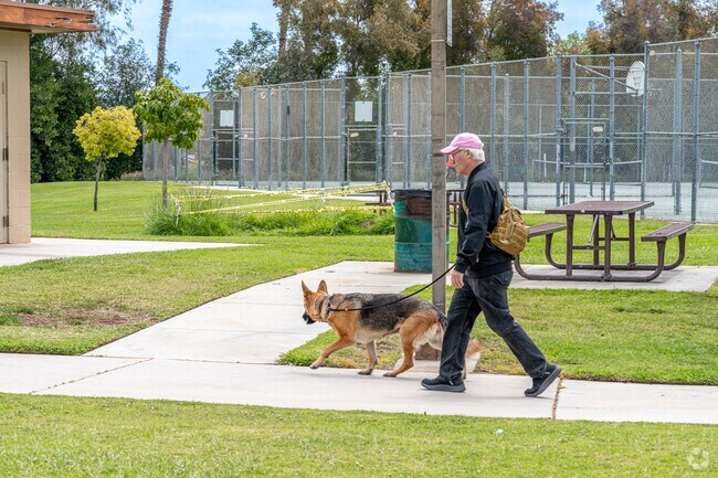 Discover safe, walkable living in Woodside.