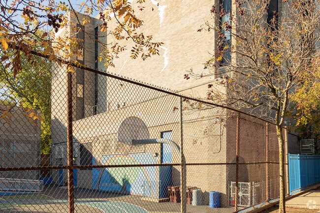 PS 290 Juan Morel Campos School is ranked #850 in New York Elementary Schools.