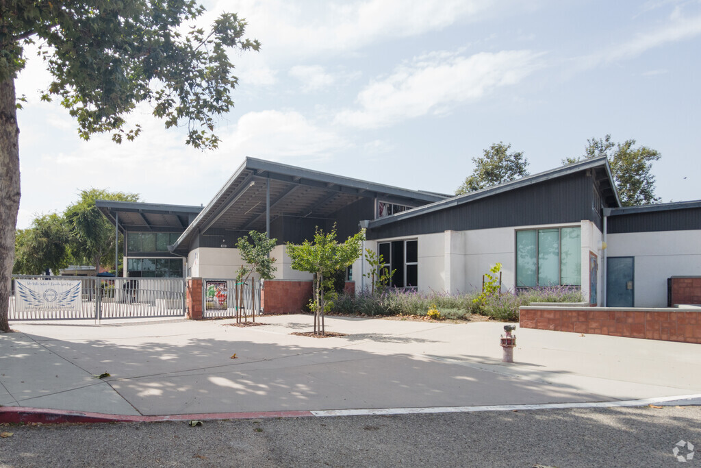 Welcome to Isla Vista Elementary School.
