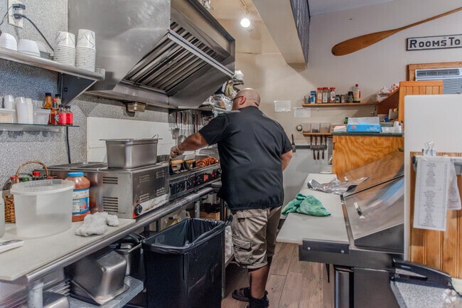 The Villager offers lunch, breakfast, and Brunch in Chester, CT.