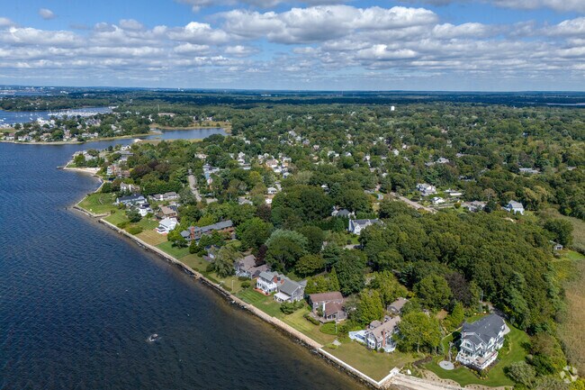 In town development, waterfront property was key to prosperity in the Annawomscutt neighborhood.
