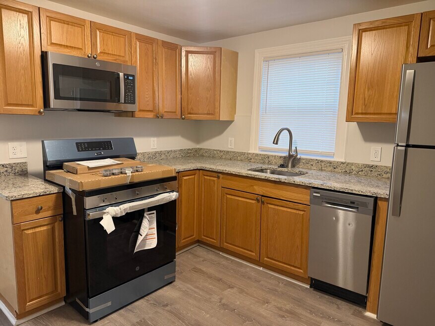 460 Highland Ave unit 1, Malden, MA 02148 - photo 1