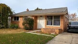 15249 Roycroft St, Roseville, MI 48066