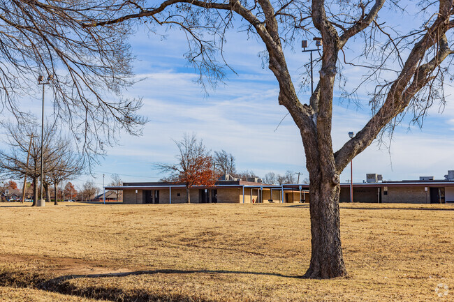 Red Oak Elementary School is a quality school located in Kingsridge area.