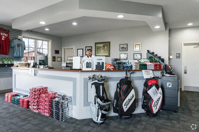 The staff at the Indian Ridge Gold Club are ready to serve with a smile.