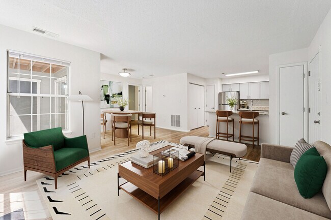 Windsor at Fairlakes, Fairfax, VA 22033 - photo 5