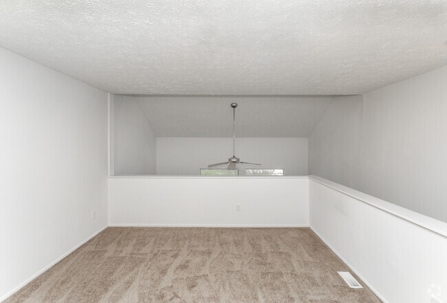 Bristol Square, Indianapolis, IN 46229 - photo 2