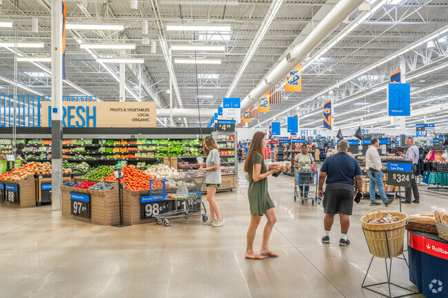 Residents in Cloverleaf can find fresh produce at the nearby Walmart.
