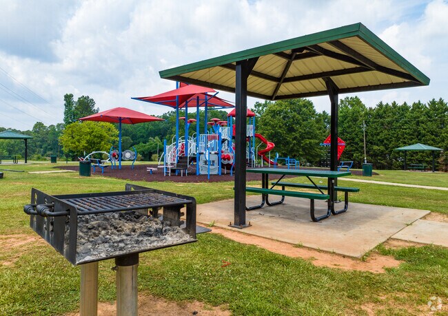Lake City Community Park has grill stations for a perfect outdoor picnic.