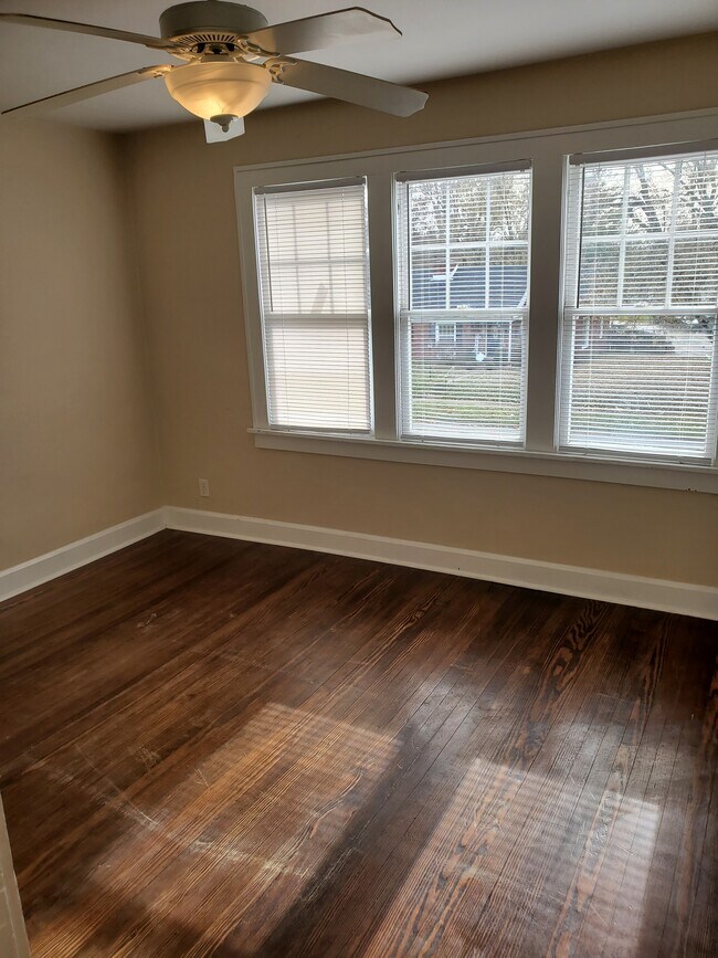 1206 E 8th St unit 3, Anderson, IN 46012 - photo 3