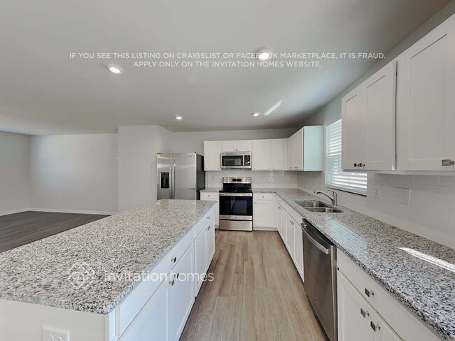 3015 Bouquet St, Charlotte, NC 28215 - photo 7