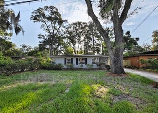 1931 River Bluff Rd N, Jacksonville, FL 32211