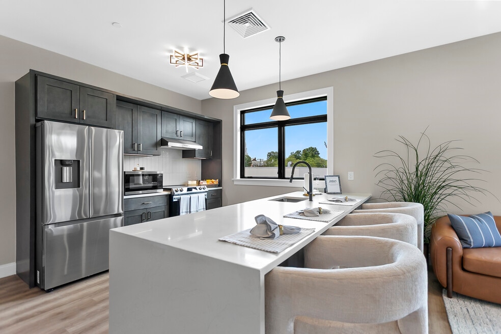 B2 Floorplan: Kitchen