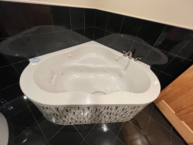 YES! that is a 2 person hot tub!