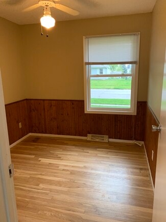 2125 Hollywood Blvd, Iowa City, IA 52240