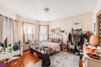 40 Weld Hill St, Boston, MA 02130