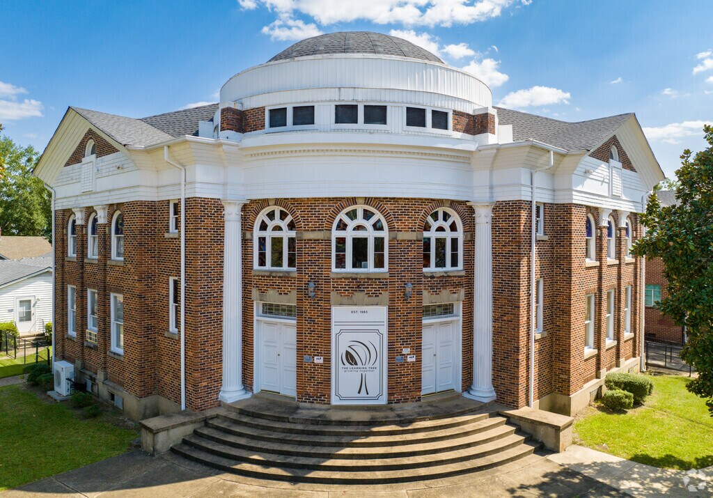 The Learning Tree is located at 101 S Dubois Ave, Tallassee, AL 36078.