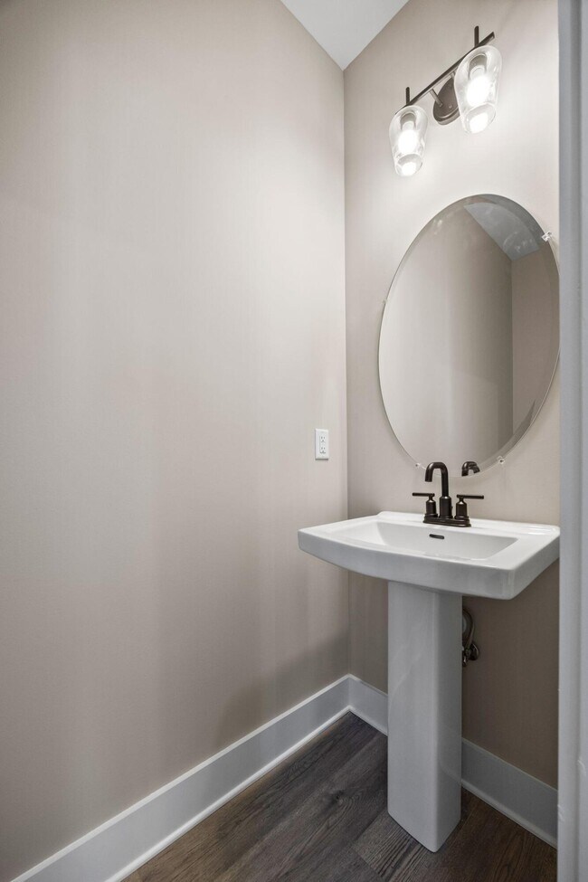 2429 E 17th St, Chattanooga, TN 37404 - photo 5