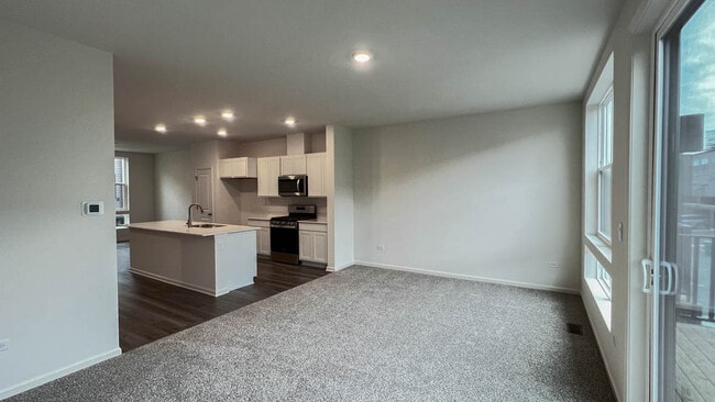 383 Summit Cir, Lombard, IL 60148 - photo 6