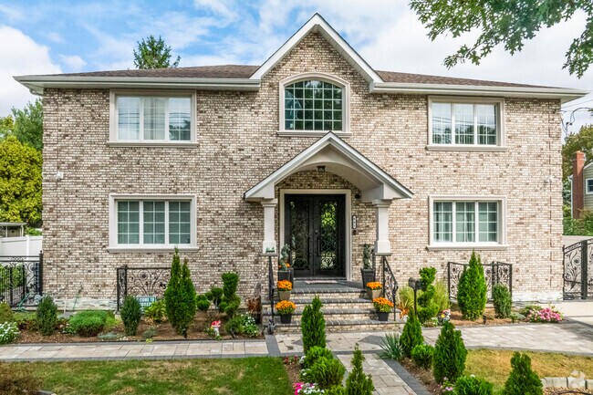 Newer constructed center colonial style homes are popular among families in South Hempstead.