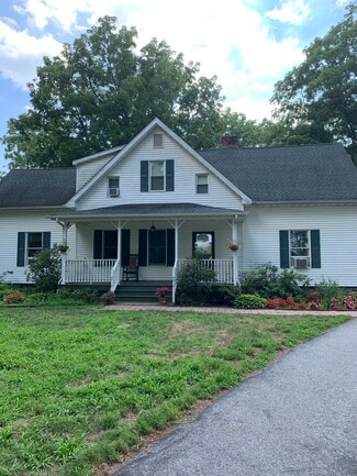 292 Manchester Rd Unit 2, Poughkeepsie, NY 12603