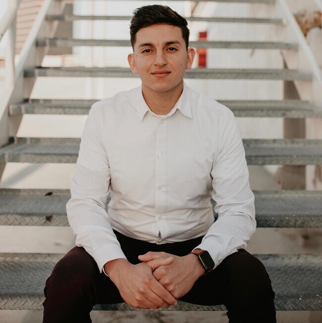 Agent Photo