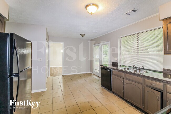 6719 Timbers E Dr, Lithonia, GA 30058 - photo 7