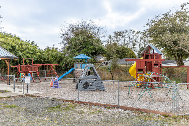 Anchor Christian Academy is a private k-12 school in Warrenton, OR.