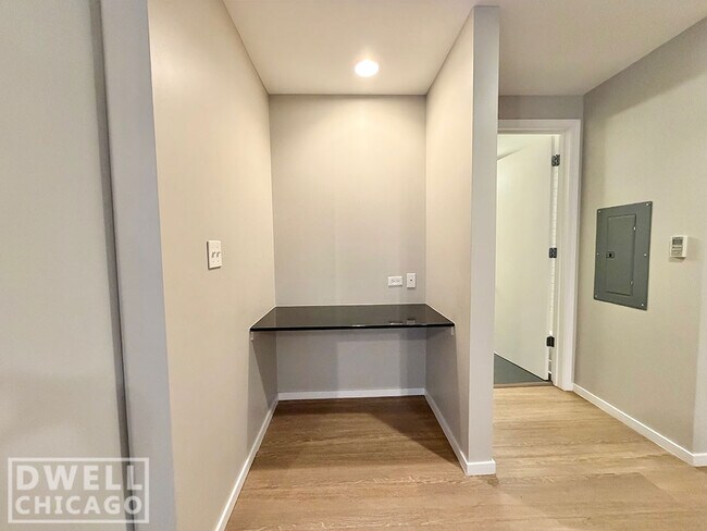 231 W Scott St unit 1, Chicago, IL 60610 - photo 7