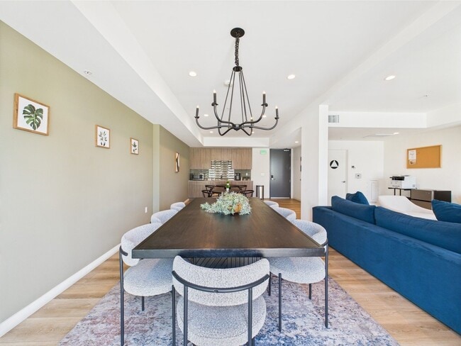 E on Adams, Los Angeles, CA 90016 - photo 2