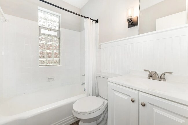 1607 Asmann Ave unit 11, Cincinnati, OH 45229 - photo 7